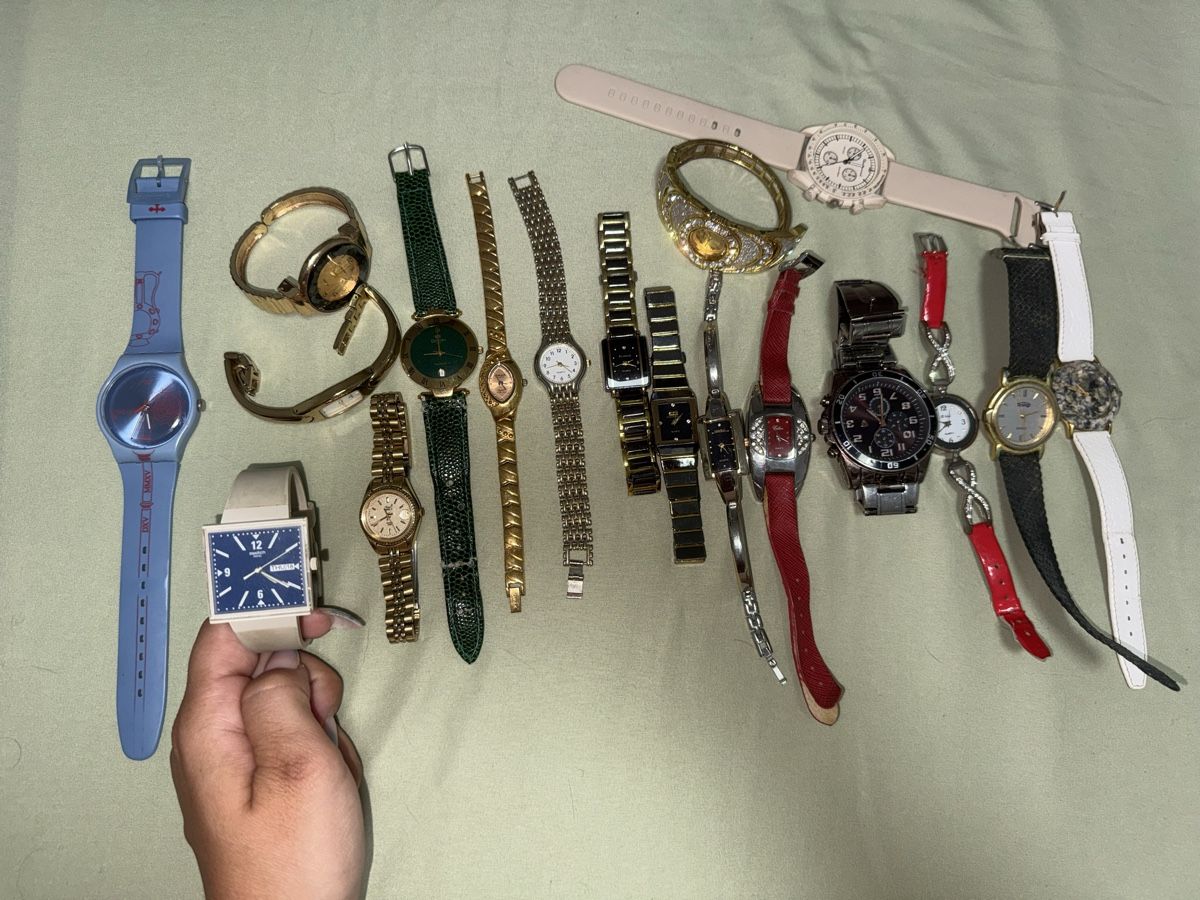 Swatch Uhren: Lot de montres divers marques et styles – Gebraucht aus Troistorrents von val_wg9z