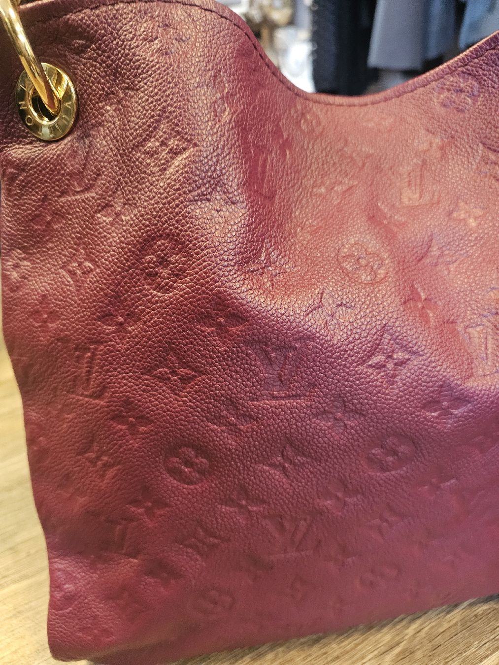 Louis Vuitton Borse da donna: Louis Vuitton Artsy MM Bag Empreinte Leather – Usato da Zürich venduto da finesse.shop 7