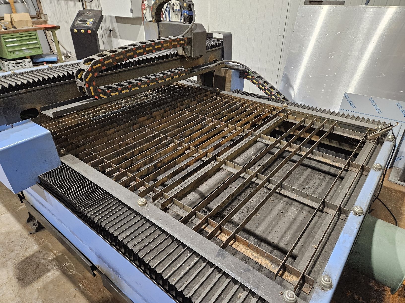 Toutes les machines: Plasmaschneider CNC 1.5 x 3.0 m  – D'occasion à sins par villiger1964 1
