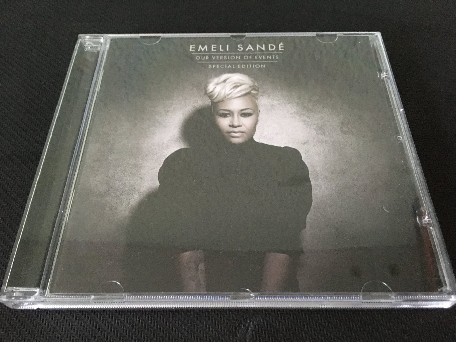 CD: Emeli Sandé - Our version of events -CD- – Usato da St.Gallen venduto da MedienJoe