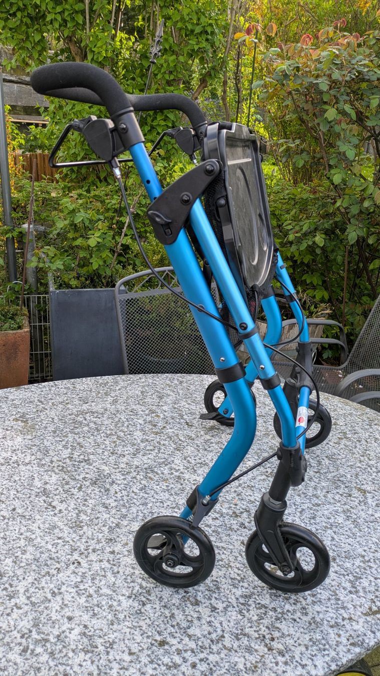 Ausili per la deambulazione: Actimo Rollator – Usato da Adliswil venduto da Marfraad 4