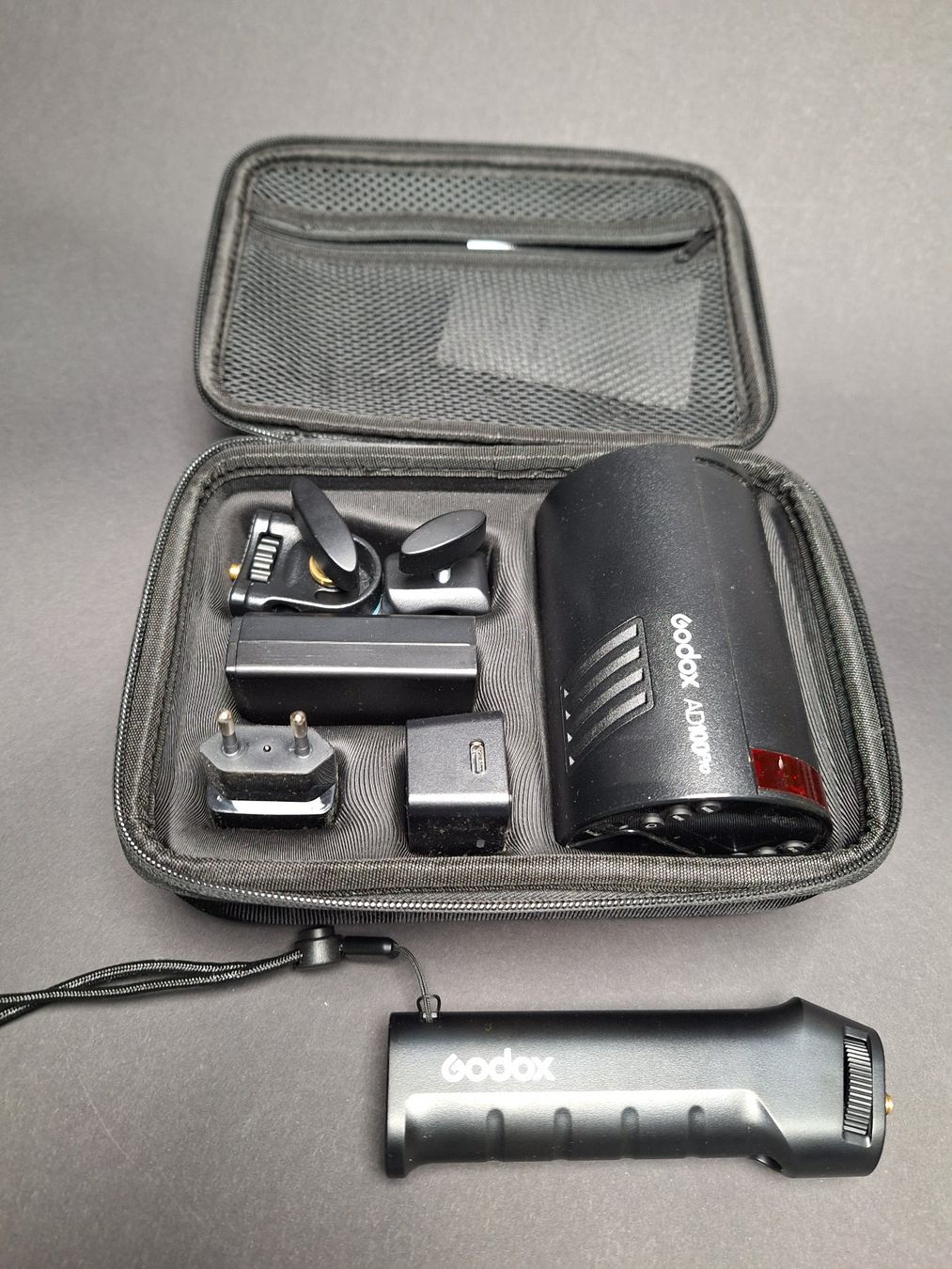 Flashs: Godox AD100pro Special Set – D'occasion à basel par Sinamaica64