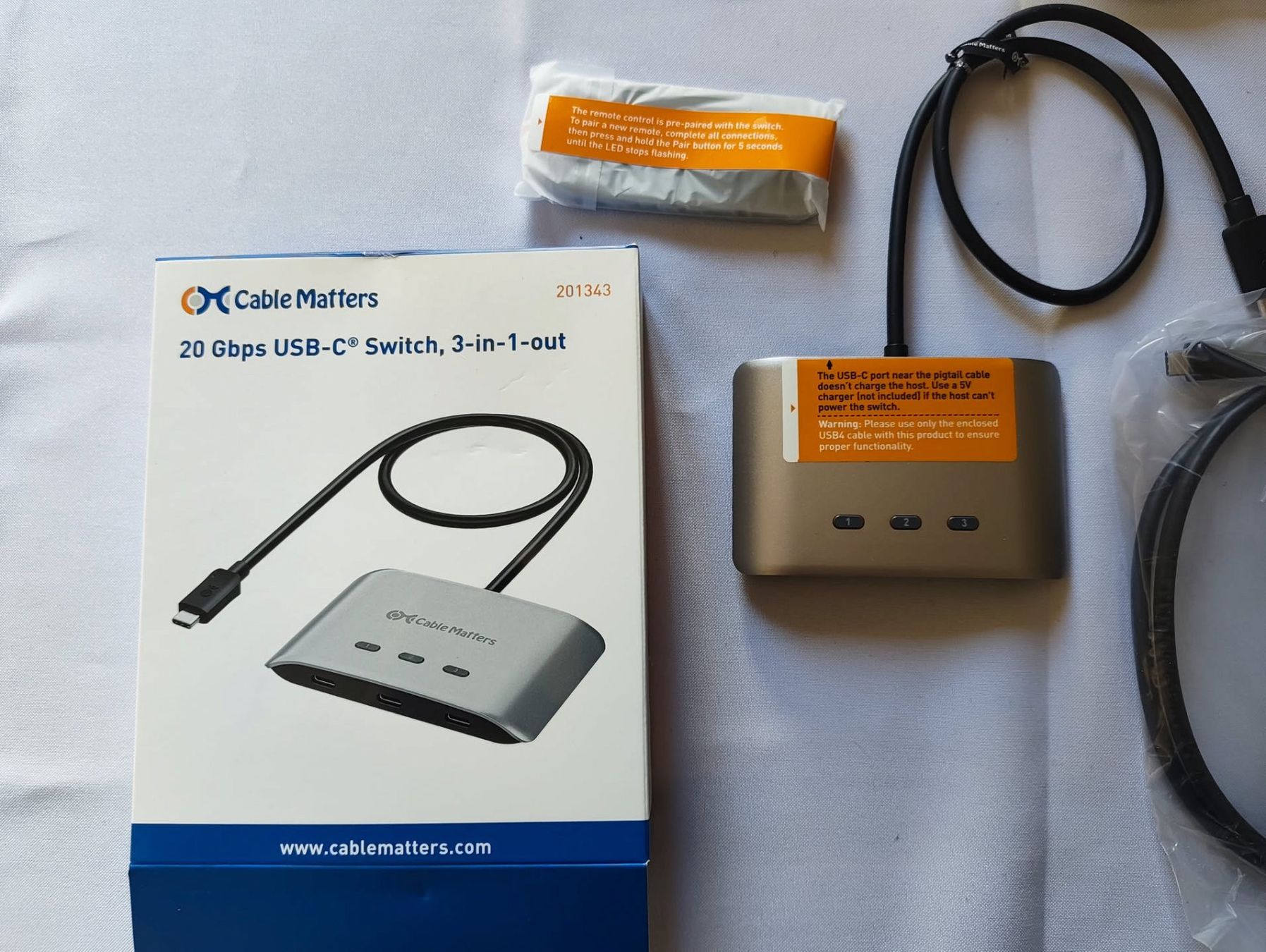 Hub & Switch: 3-fach USB-C Switch 20 GBit/s USB4 von Cablematters – Nuovo e nell'imballaggio originale da St.Gallen venduto da becks0815 1