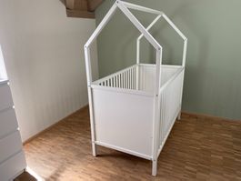 Stokke Hausbett aus Massiveholz mit Zubehör (gratis)