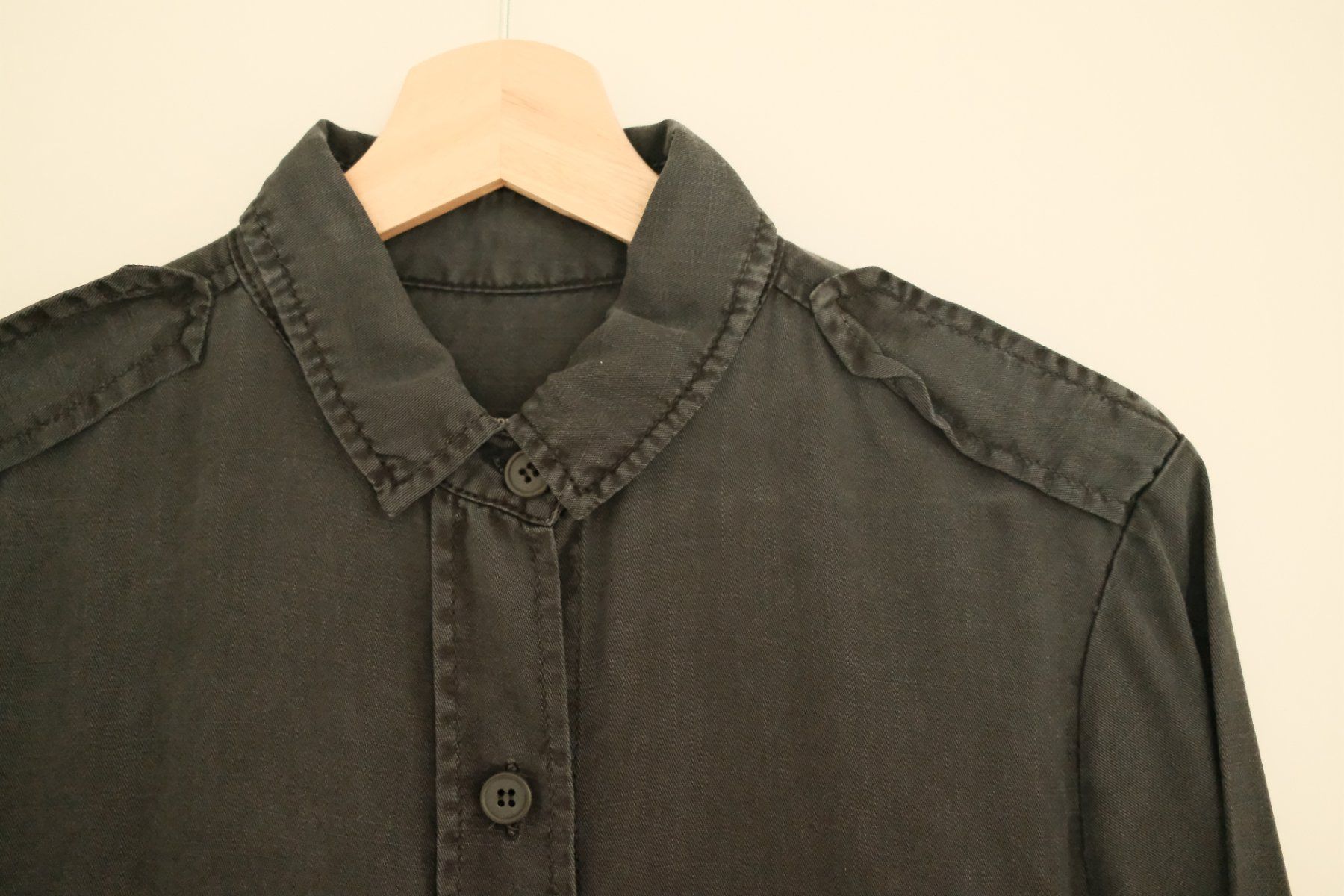 Zara Camicette: Schwarzes Hemd – Usato da Thun venduto da angerber 1