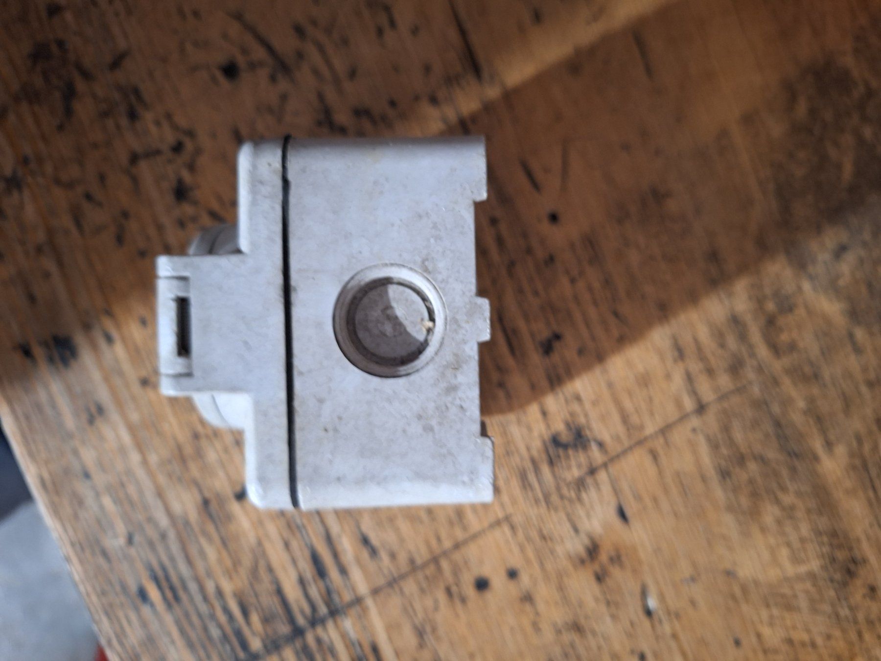 Spine: Steckdose Aufputz IP55 mit Klappdeckel gebraucht – Usato da Recherswil venduto da Toby.sk55 4