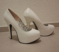 Bordello Plateau High Heel Pumps Gr.42 Weiss gebraucht