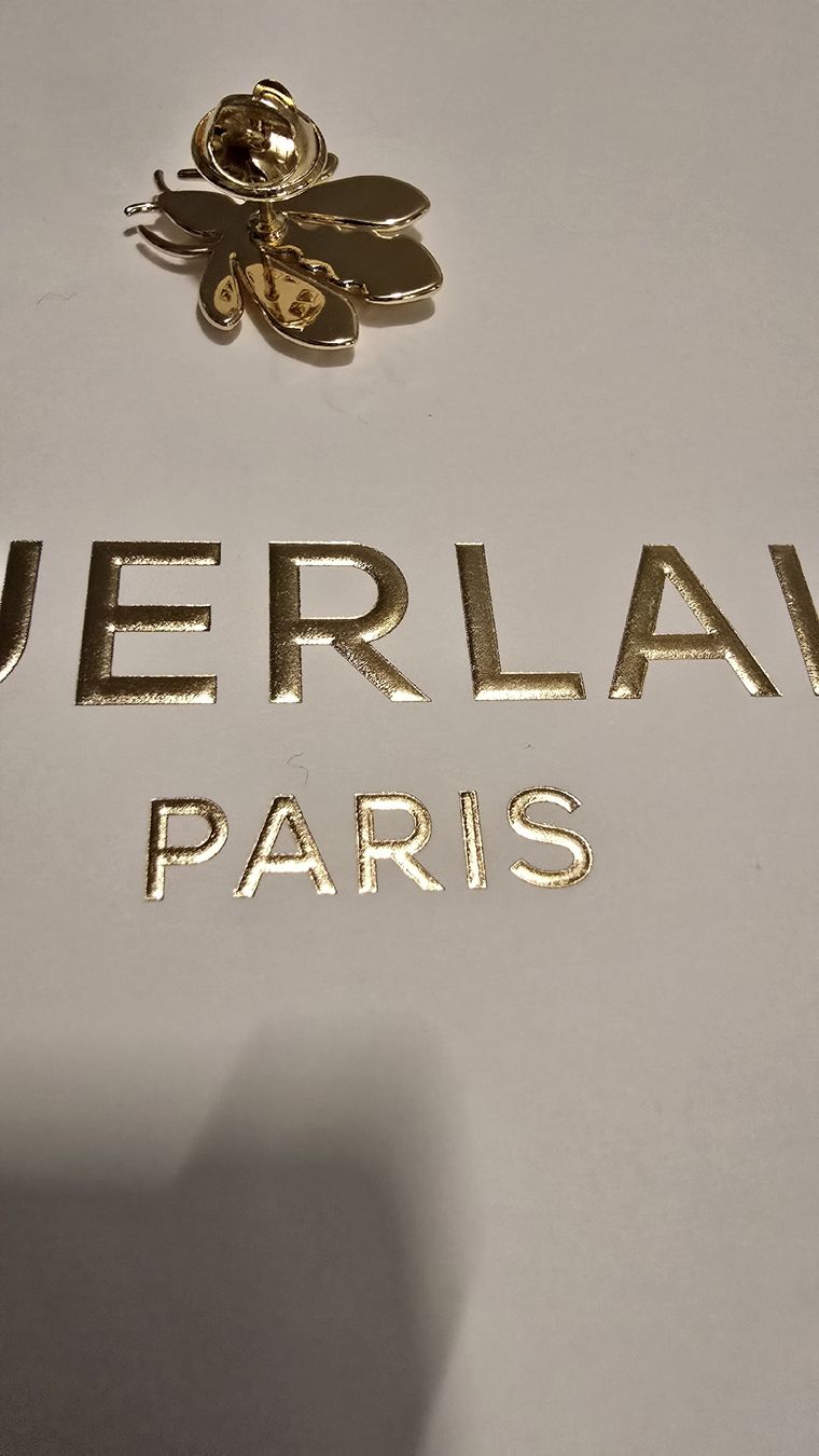 Spille & Fermagli: Guerlain Paris Biene Pin/Brosche, goldfarben, neu – Nuovo (secondo la descrizione) da wallisellen venduto da funkelsternchen5 2