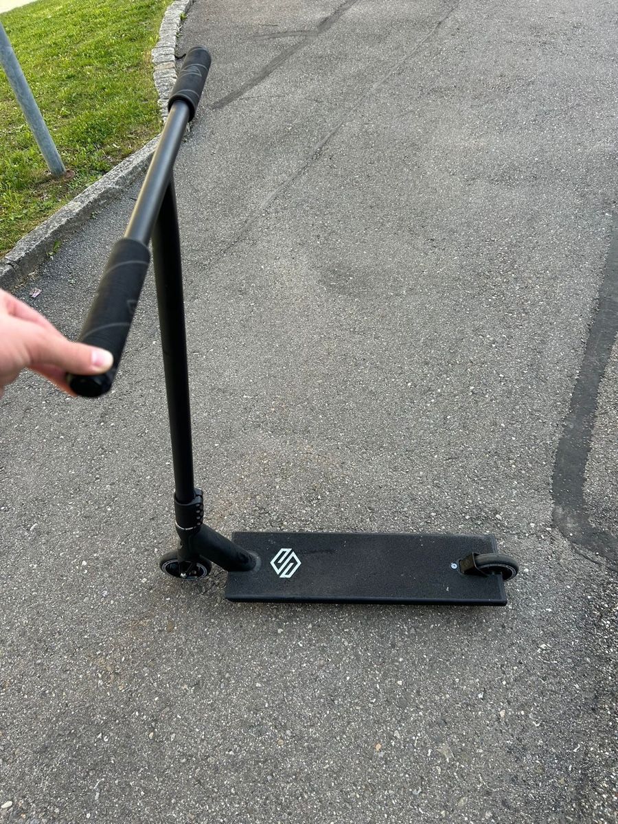 Skateboards: Trottinette Stricker Gravis Freestyle (L) – Gebraucht aus Tavannes von vin_9xfl 1