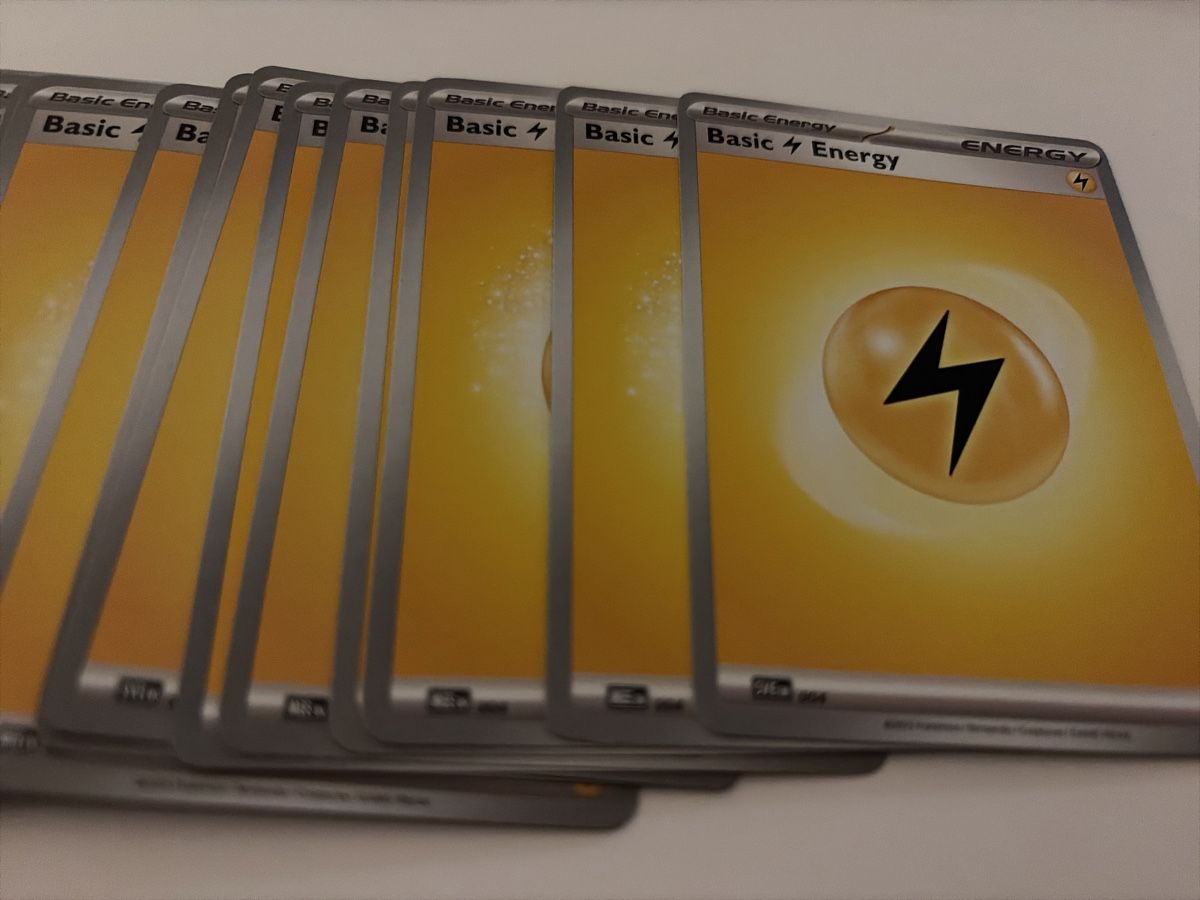 Pokémon Carte collezionabili: Pokemon Karten Basic Energy Yellow Electric MEE EN 004 – Nuovo (secondo la descrizione) da Galgenen venduto da Miachelle 1