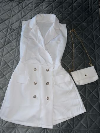 Jumpsuit mit passender Tasche