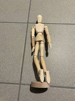 Hölzerne Gliederpuppe