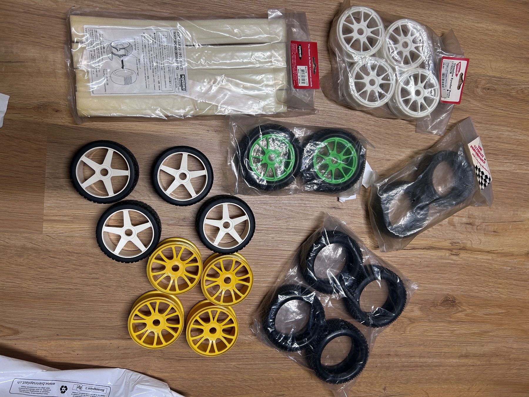 Kyosho Modellismo RC: Kyosho MP7.5 1/8 Nitro buggy – Usato da Kestenholz venduto da ask_9wxb 9