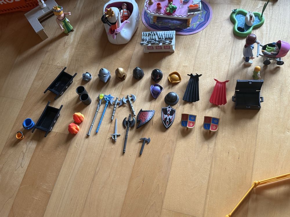 Playmobil Jouets: Playmobil Bundle  - Horses, Knights, Cars & More! – D'occasion à Zollikerberg par Matfreu 2