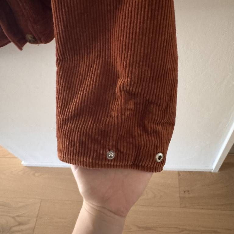 Giacche: ONLY Jacke aus Cord – Usato da Solothurn venduto da Juliasju 4
