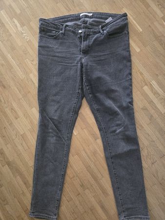 lot de Jean Levi's 711 Skinny Taille 32/32