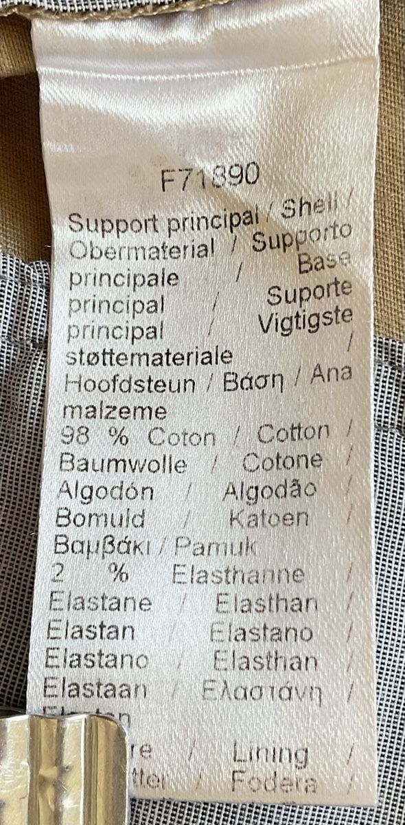 Lacoste Pantaloni: Lacoste short slim fit  beige - FR 46 – Usato da Corseaux venduto da Mililaforet75 7