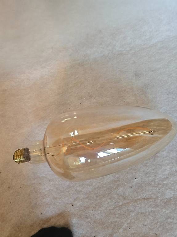Lampen: Glühbirnen in verschiedenen Grössen – Gebraucht aus Salez von Roland.wo 2