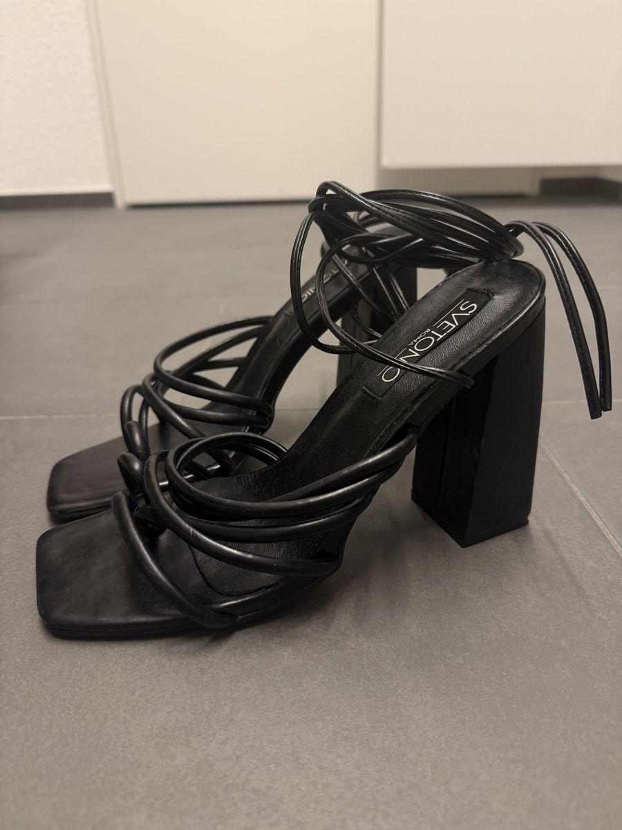 Scarpe da donna: Hohe elegante Schuhe/ Heels Grösse 39 – Usato da Rupperswil venduto da j.selinn