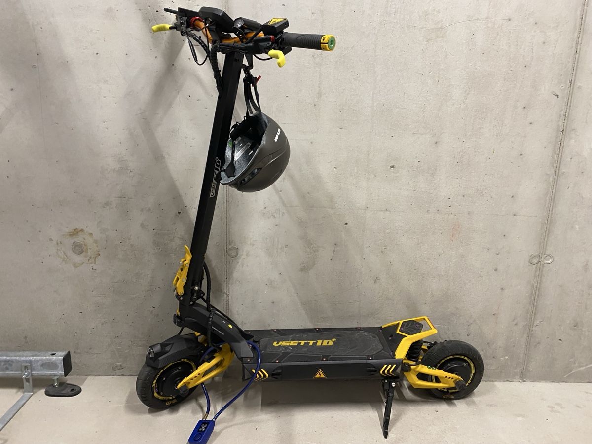 Vsett Kickboard: Elektroroller VSETT 10+, neuwertig – Gebraucht aus Appenzell von Breimann11
