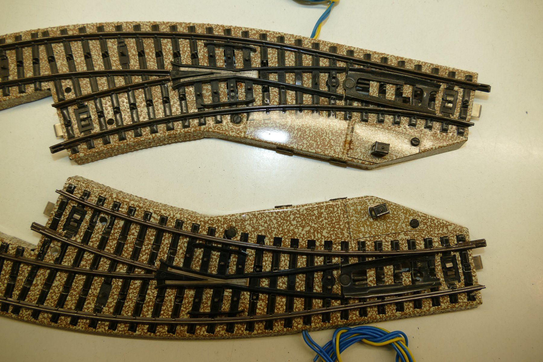 Märklin Modellini di ferrovie: Märklin H0: M-Bogenweichenpaar Einheit 4 – Usato da Niederhasli venduto da rail-duerst 2