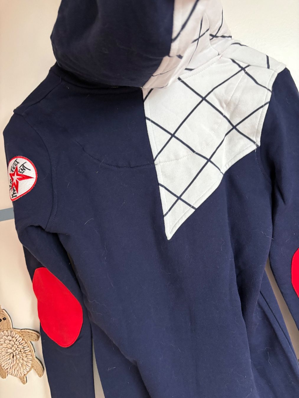 Maglioni & Felpe: Sweat à capuche marine et blanc – Usato da Lausanne venduto da milou201619 4