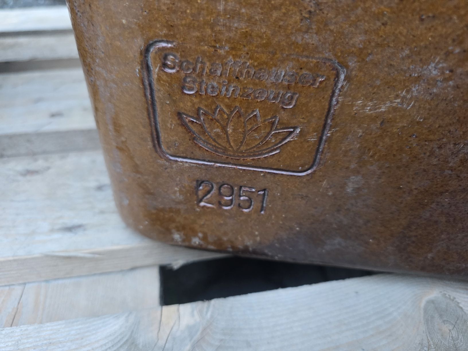 Pots de fleurs: Topf der Marke Schaffauser Teinzeug – D'occasion à Chur par beni048 1