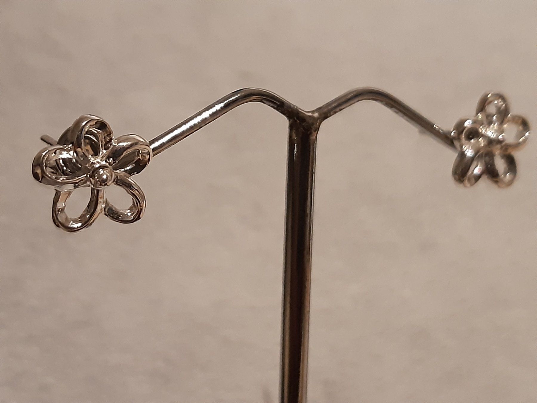 Orecchini pendenti & Orecchini a lobo: Ohrstecker Sterling Silber 925 Blume – Nuovo e nell'imballaggio originale da Einsiedeln venduto da My__Way 2