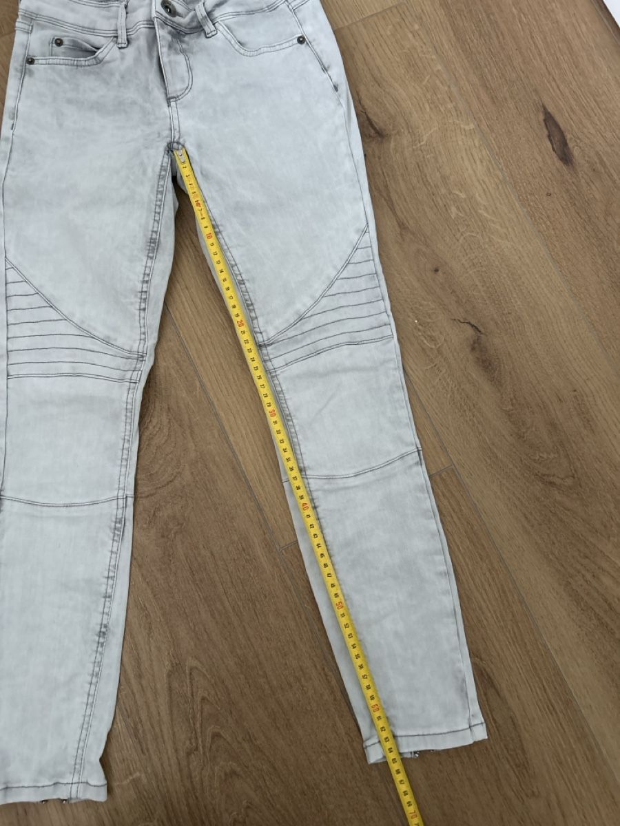 Jeans: Graue Damen Jeans Gr. 25/28 – Usato da Worben venduto da AlliaB 1