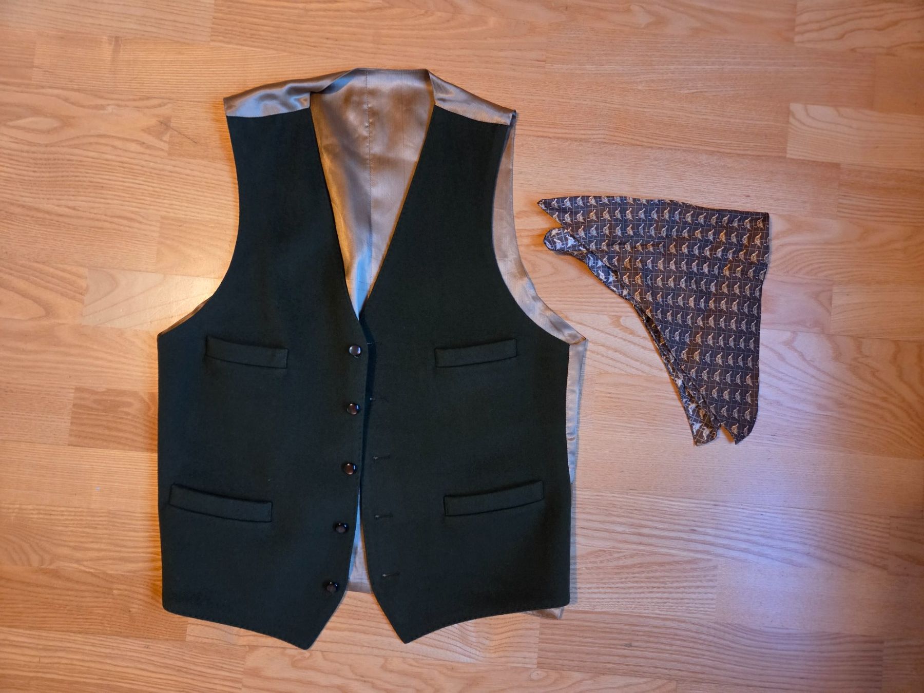 Gilet & Giacche: Englische Weste 100% Wolle Gr 50 – Usato da Basel venduto da olivier84