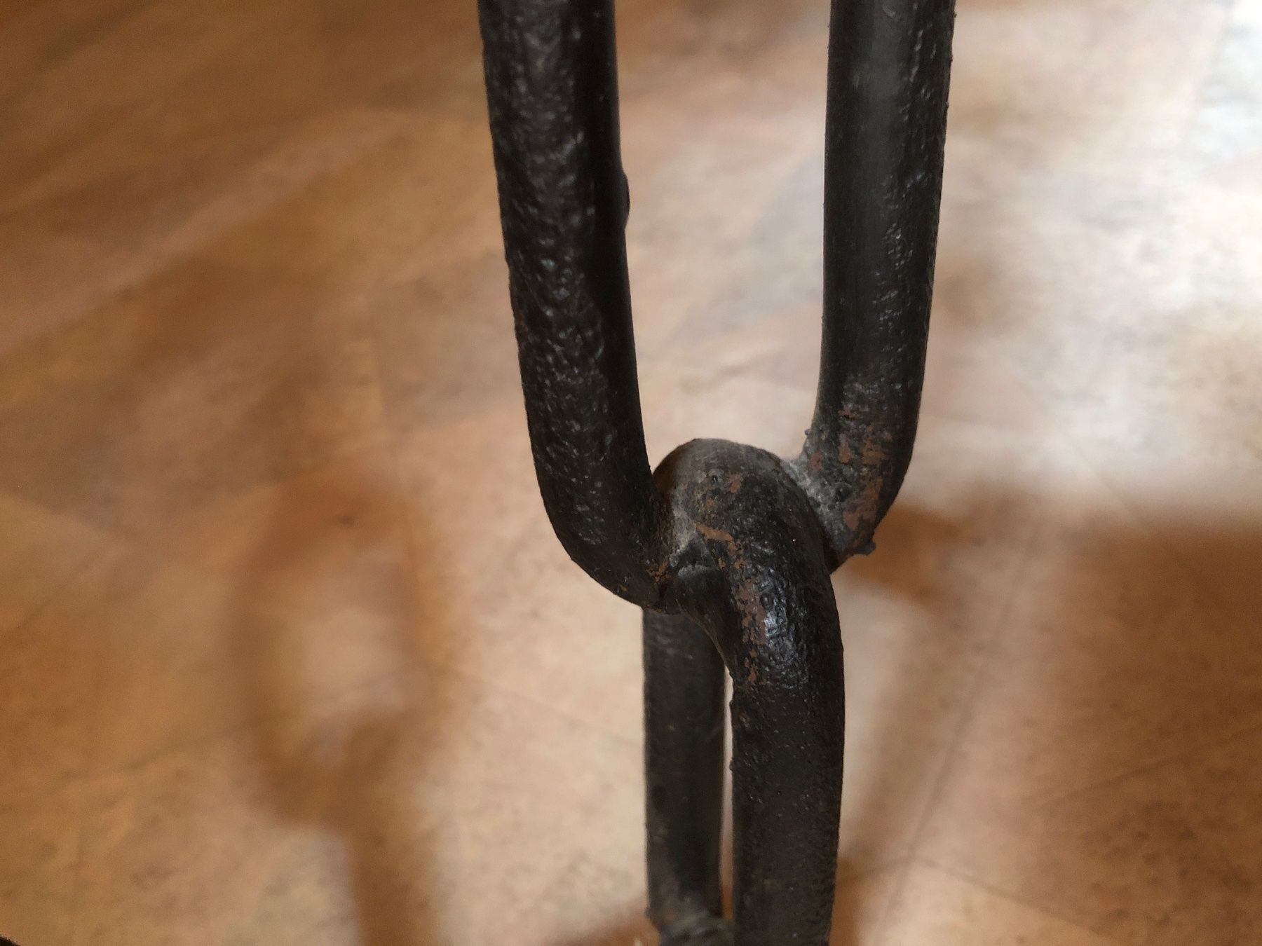 Tische: Coffee Table, Glass Top with Chain Frame, Acceptable – Gebraucht aus Baltschieder von Miumiu21 4