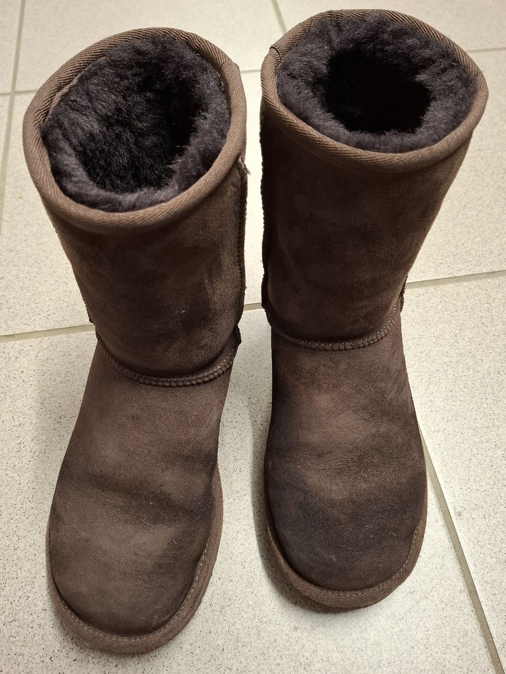 Ugg Scarpe per ragazze: Ugg, taille 36 – Usato da Tramelan venduto da yok-yok