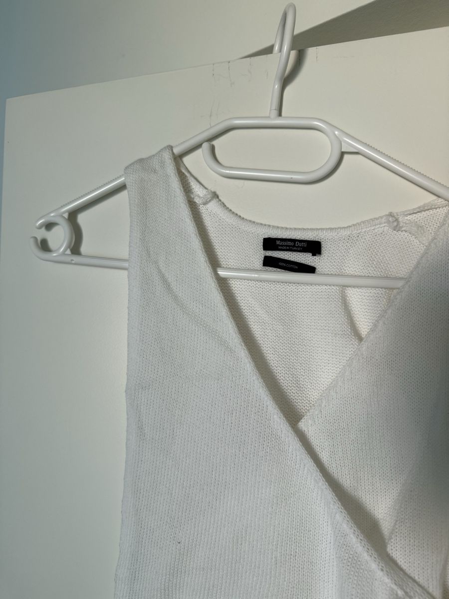 Massimo Dutti Top: Débardeur Massimo Dutti blanc croisé – Usato da Monthey venduto da sen_6ckr 2