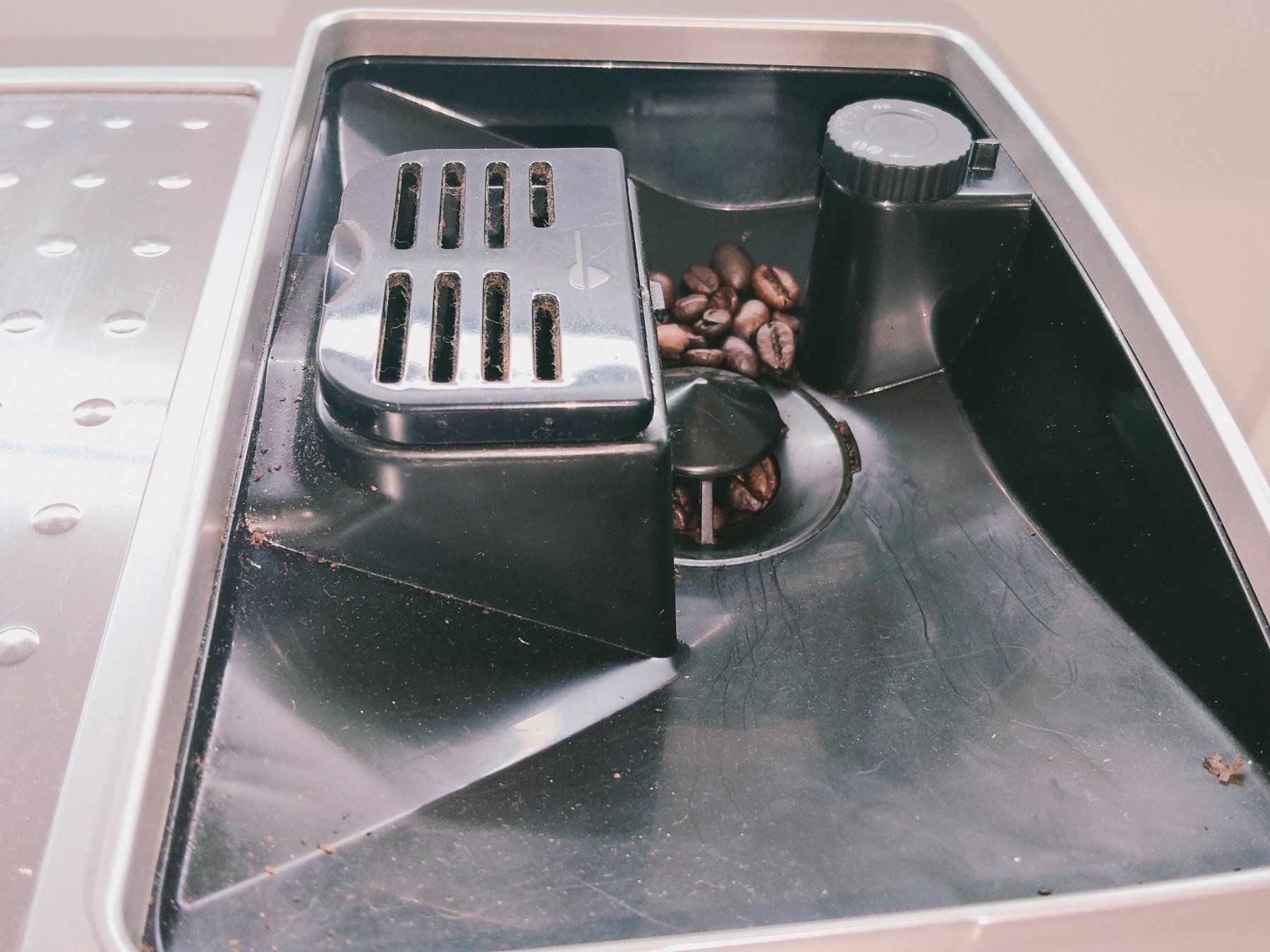 De'Longhi Macchine per caffè & Macchine per espresso: DeLongi Ecam23 460 s – Usato da Gentilino venduto da gogobr73 2