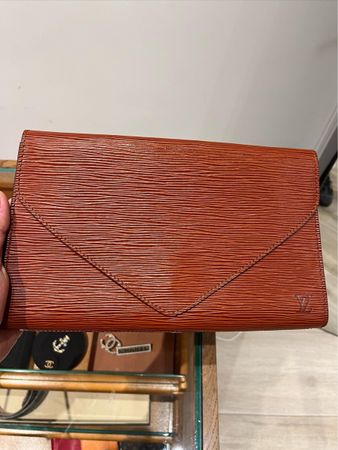 Pochette Art Deco Vuitton Cuir épi couleur Kenya