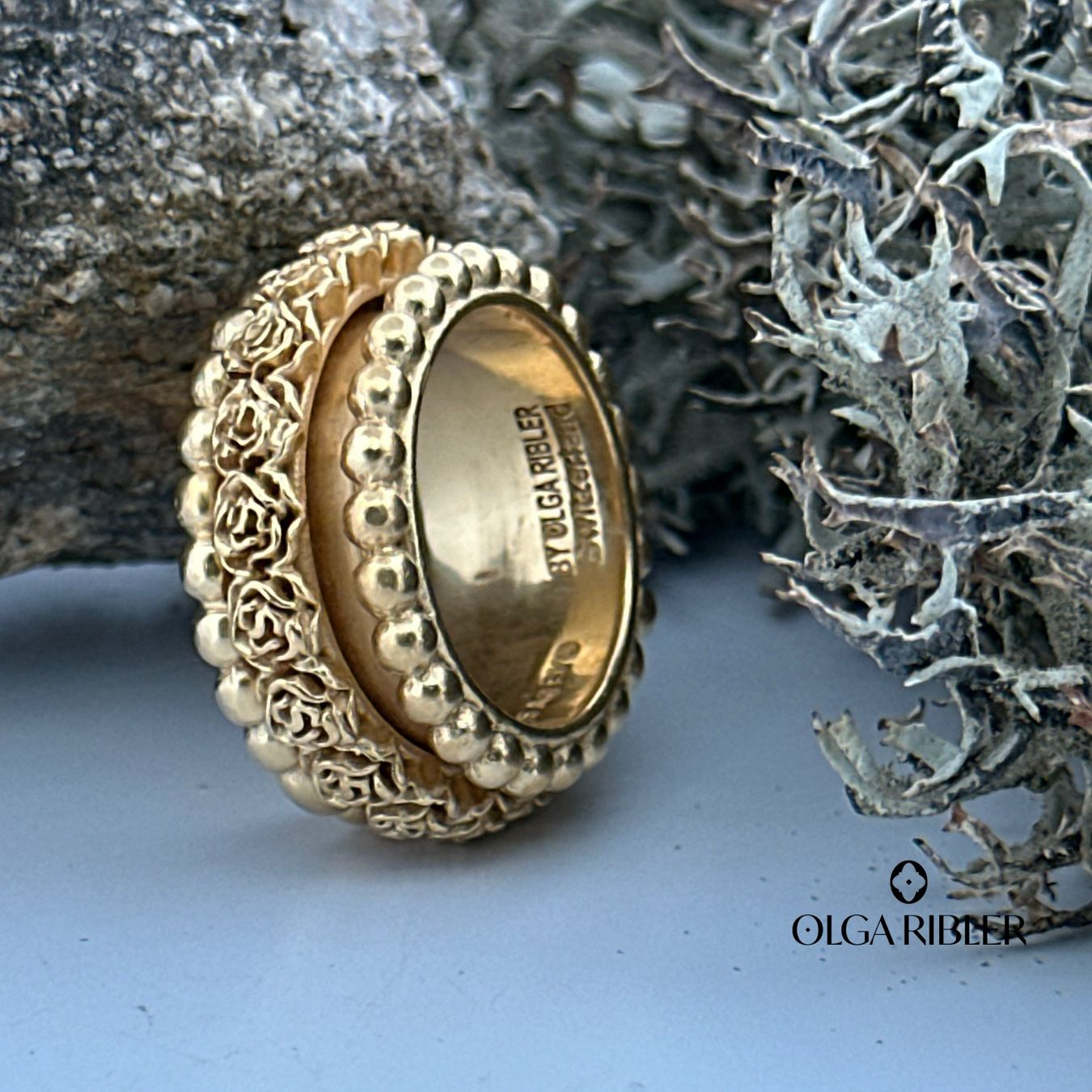 Olga Ribler Anelli: Statement 11 mm breiter Moving Ring mit Rosenmotiv Gr56 – Nuovo (secondo la descrizione) da Luzern venduto da Schmuckoutlet 7