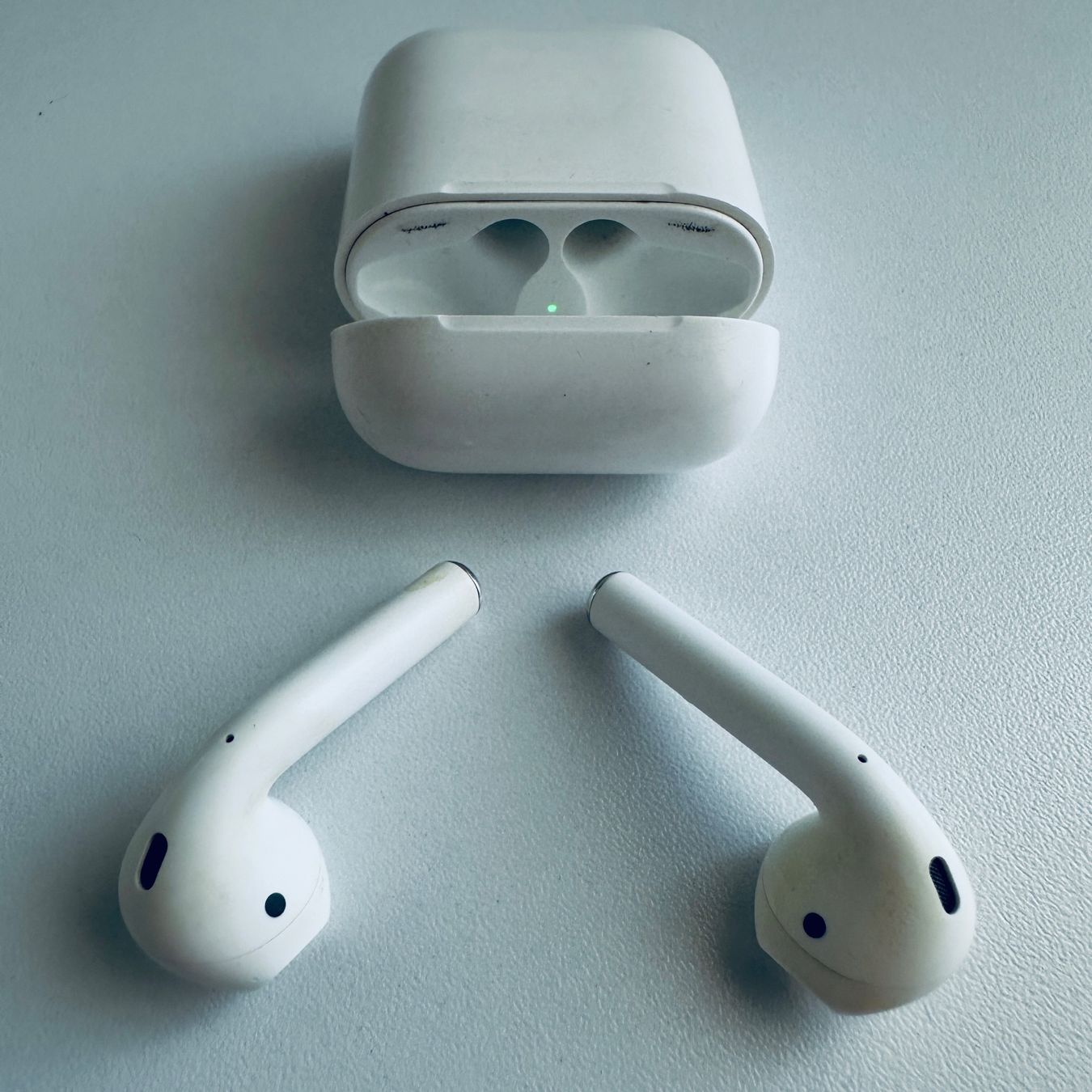 Apple Cuffie: Original Apple AirPods 2 Kopfhörer Wireless Lightning Kabel – Usato da Basel venduto da MY.AIRPODS.SHOP 3