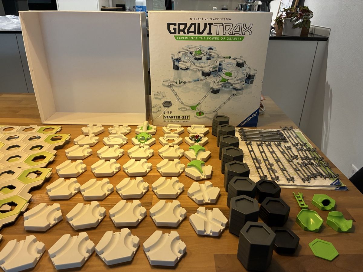 Gravitrax Spielzeuge: GraviTrax Starter-Set über 100 Komponenten guter Zustand – Gebraucht aus Frauenfeld von ant_chx7 1
