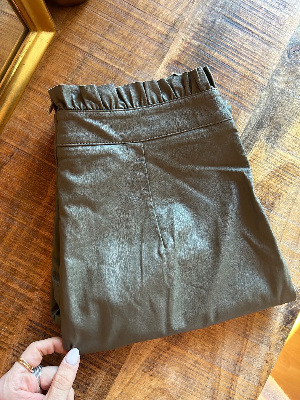 Pantaloni: YOOX Kunstleder Leggings - Gr. M – Usato da Illnau venduto da Monkky