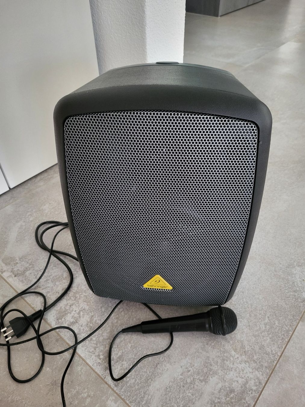 Behringer Casse acustiche: Behringer PA-System / Europort MPA40BT-Pro – Usato da Berg venduto da Yogi67