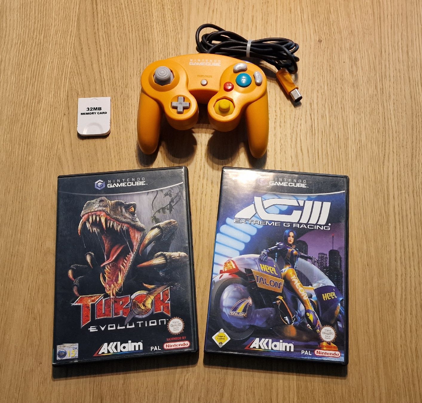 Nintendo Controller: GameCube Controller + 2 Spiele und Memory Card – Gebraucht aus Kaiseraugst von