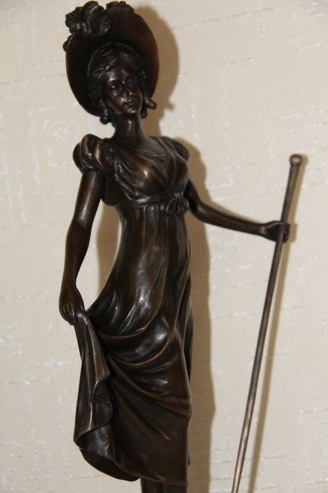 Skulpturen & Statuen: Sculpture en bronze sur socle marbre . – Gebraucht aus Praz (Vully) von pikuluka1 2