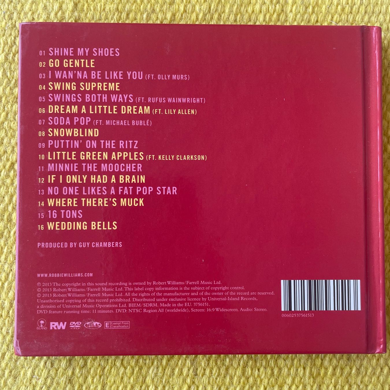 CD: ROBBIE WILLIAMS-CD+DVD BÜCHLEIN SWINGS BOTH WAYS – Usato da Rorschacherberg venduto da CD-Roli 1
