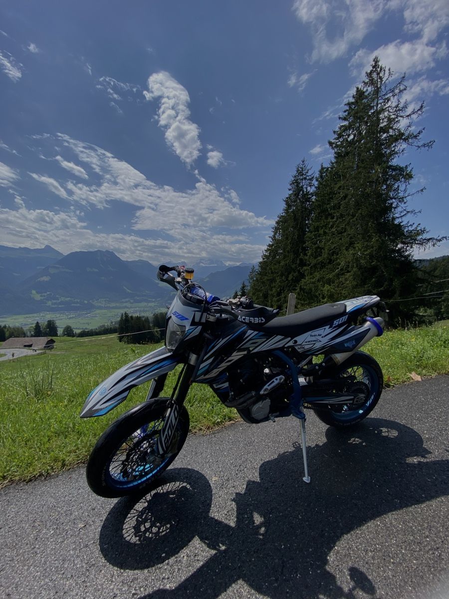 SWM Strada: SWM SM500 R – Usato da Pfungen venduto da Bchicco