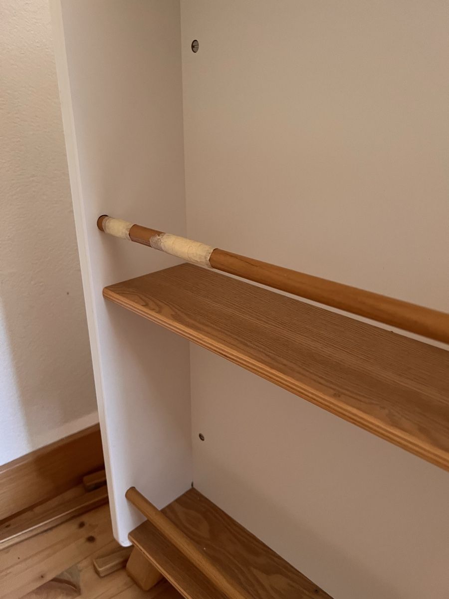 Betten: Kinderbett weiss Holz mit Ablage – Gebraucht aus Rüti ZH von rili05 3