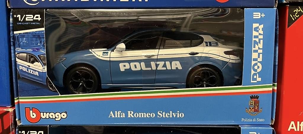 Bburago Modellini d'auto: Alfa Romeo Stelvio 1:24 – Usato da Wattwil venduto da Gpunto