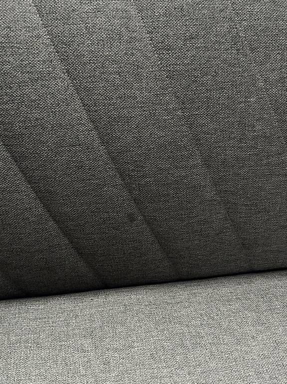 Sofas: Neuwertiges JYSK PARADIS Schlafsofa  Hellgrau / Eiche – D'occasion à Rüderswil par Juswg79 2