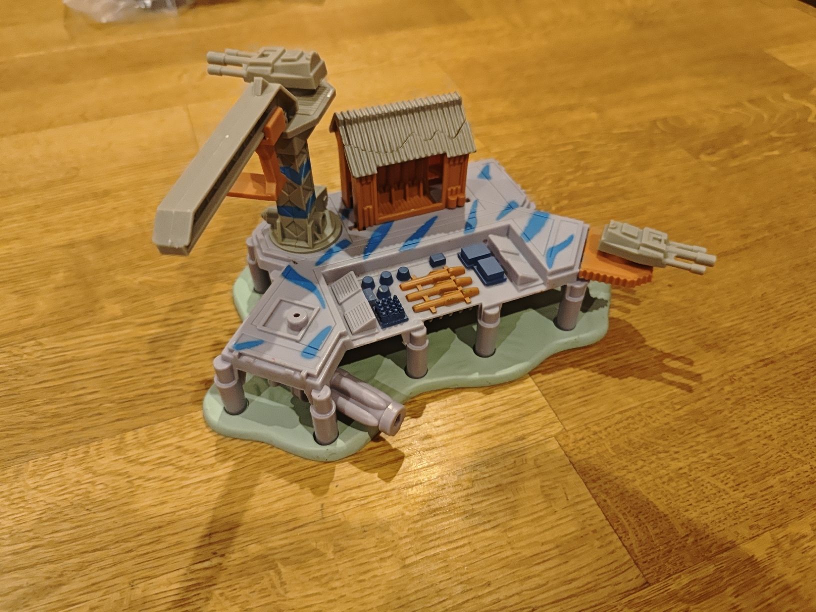 Micro Machines Spielzeuge: Micro Machines Ocean Battle Base – Gebraucht aus Wittenbach von stefange