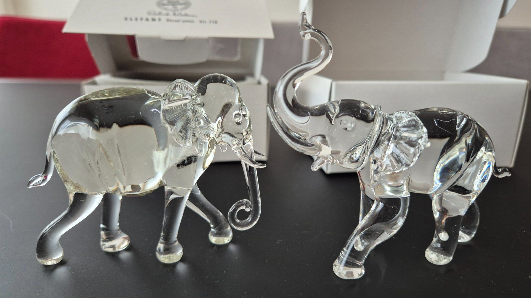 Glasi Hergiswil Tutte le decorazioni: Elefanten aus Glas, 2 Stück – Nuovo e nell'imballaggio originale da Schönenbuch venduto da Rasmo