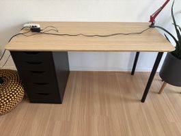 Pult (IKEA)